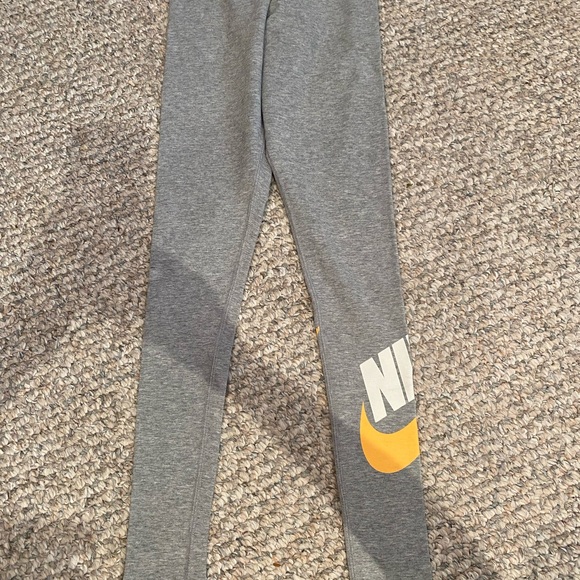 Nike leggings xxs - Picture 3 of 3